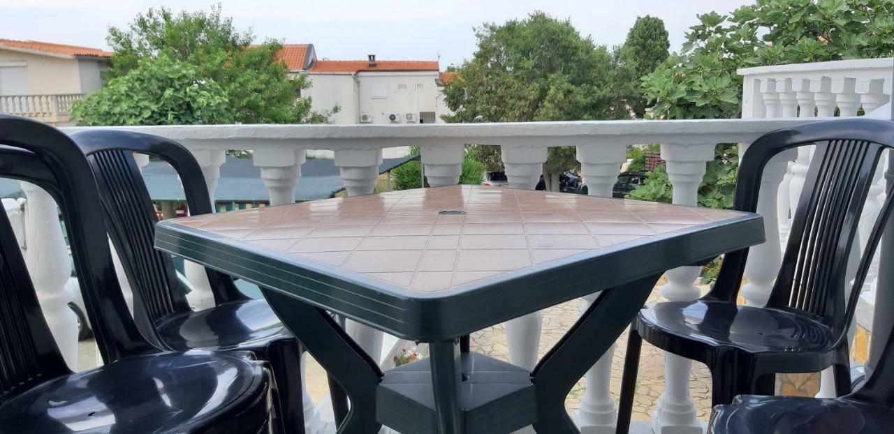 Apartments Max Вир Екстериор снимка