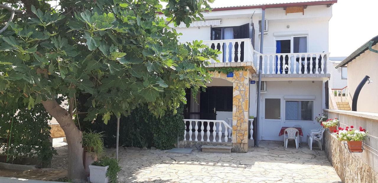 Apartments Max Вир Екстериор снимка